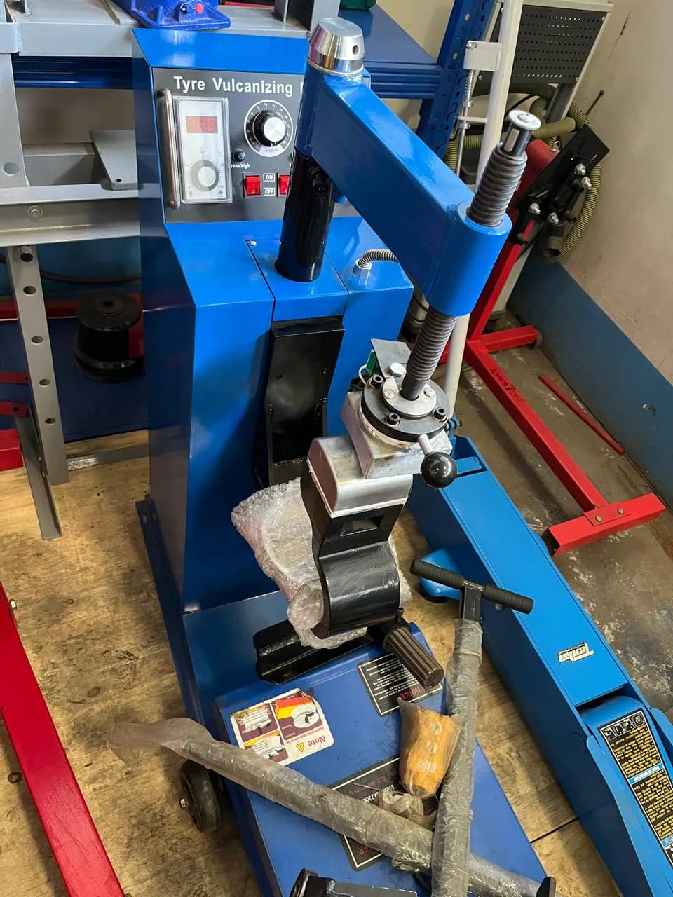 Vulcanizing Machine